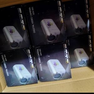 Lot of 7 mini digital cameras